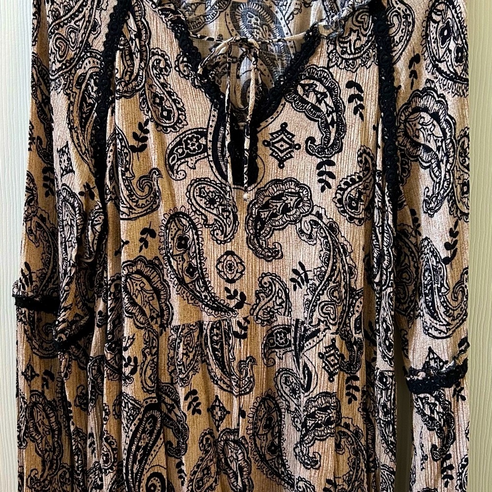 Knox Rose Black & Cream Blouse